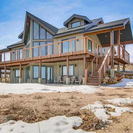 5 Mi To Bear Lake State Park Home With Deck